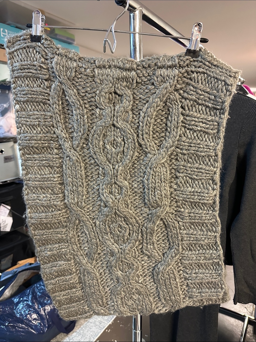 Chunky Cable Knit Women's Sweater circular scarf - Gray